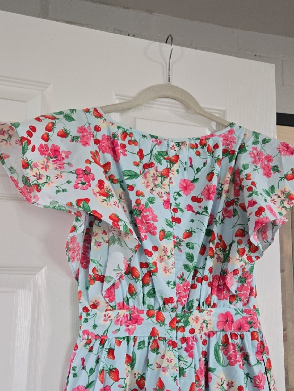 Ann Taylor Floral Flutter Sleeve Flare Dress Size 00P - Picture 7 of 9